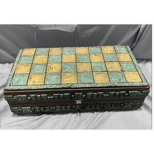 VINTAGE MAYAN VS SPANISH MARBLE CHESS SET IN MARBLE BOX  XLARGE